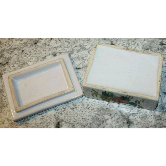Vintage Hand Painted Trinket Box Dutch Couple Ceramic Excellent Cond. - Picture 9 of 9